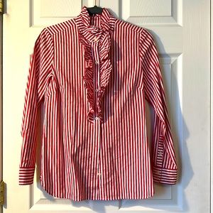 Festive ruffle Vineyard Vines button down top.